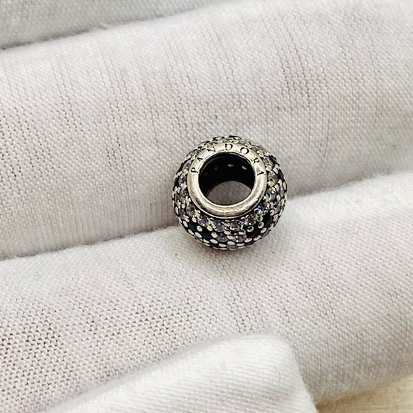 EUC Pandora 791170NCK Silver Shimmering Blossom Bead w/ Clear & Black Pave CZ - Picture 4 of 6